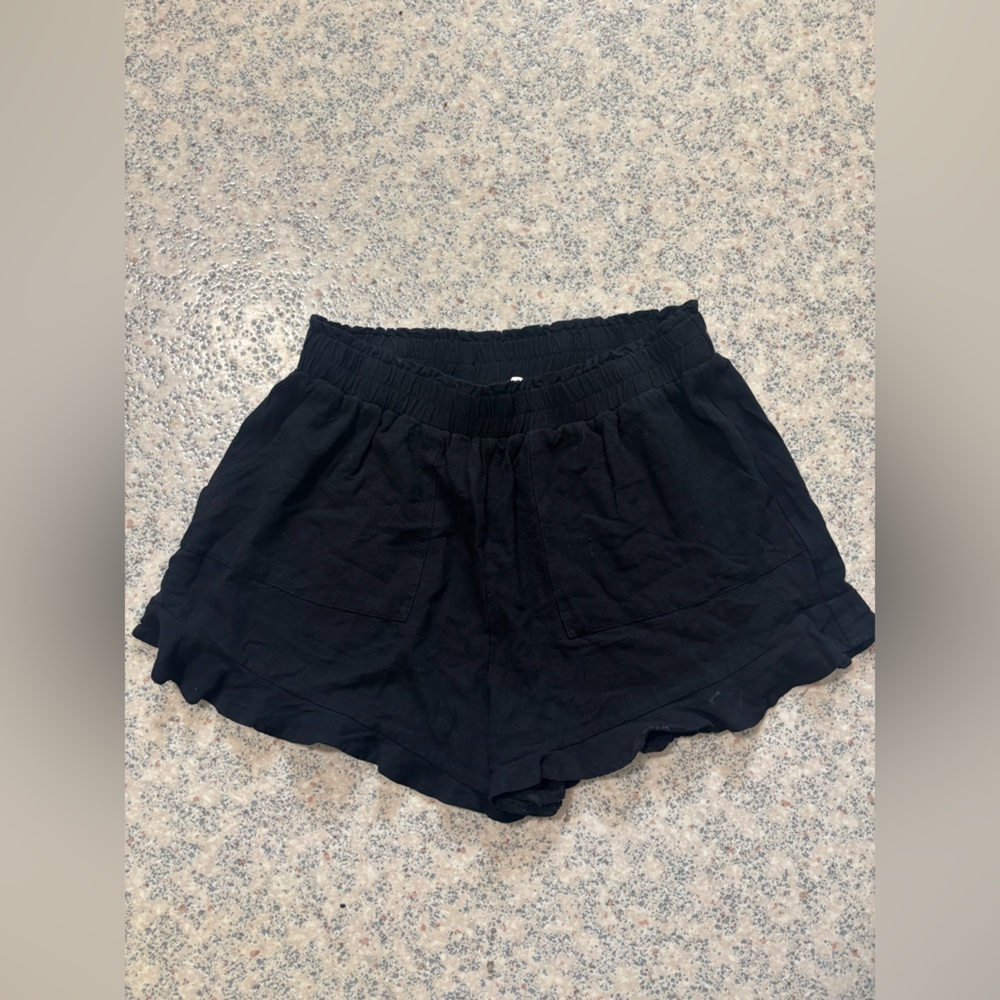 Pink Lily Black Ruffle Hem Women’s Shorts